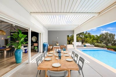 Luxury Villa Photo #9