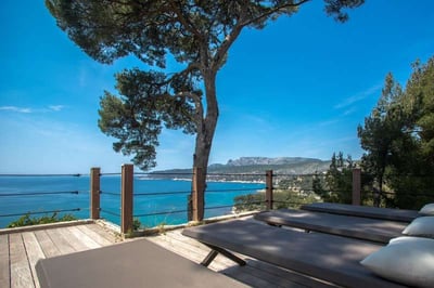 Luxury Villa Photo #4