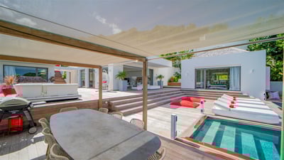 Luxury Villa Photo #13
