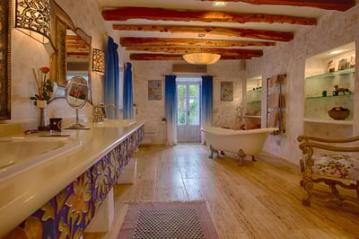 Luxury Villa Photo #43