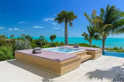 Luxury Villa Photo #9