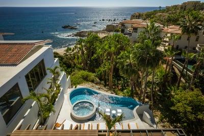 Luxury Villa Photo #13