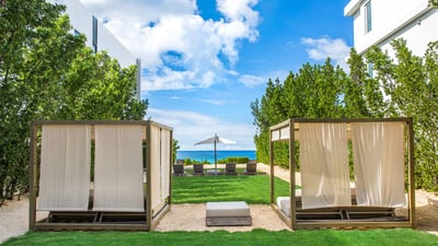 Luxury Villa Photo #3