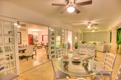 Luxury Villa Photo #9