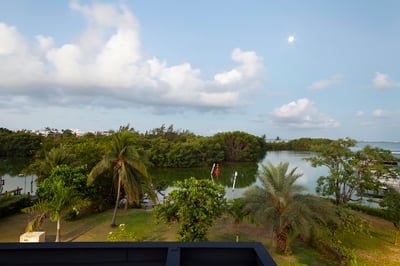 Luxury Villa Photo #8