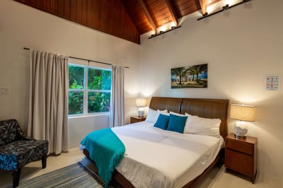 Luxury Villa Photo #27