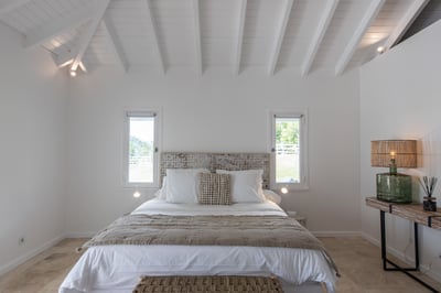 Luxury Villa Photo #38