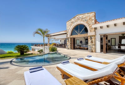 Luxury Villa Photo #14