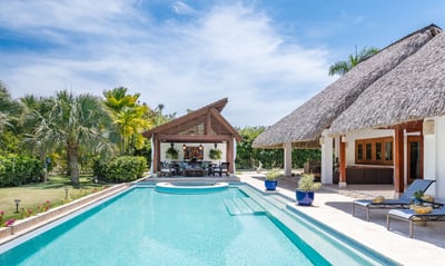 Luxury Villa Photo #6