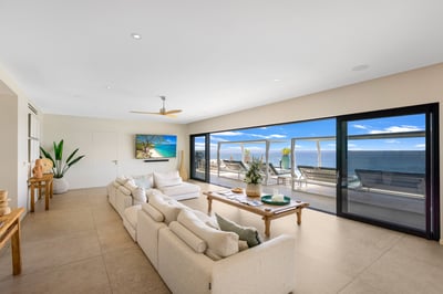 Luxury Villa Photo #24