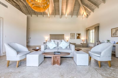 Luxury Villa Photo #27