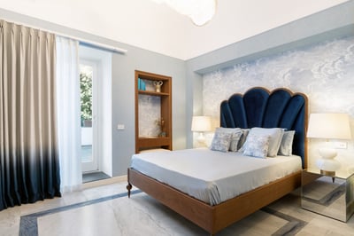 Luxury Villa Photo #34
