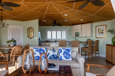 Luxury Villa Photo #13