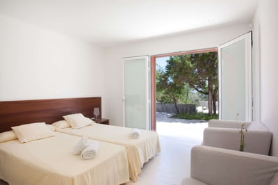 Luxury Villa Photo #30