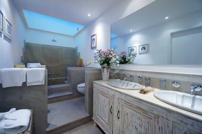 Luxury Villa Photo #41