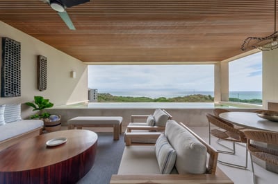 Luxury Villa Photo #6