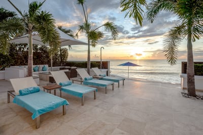 Luxury Villa Photo #4