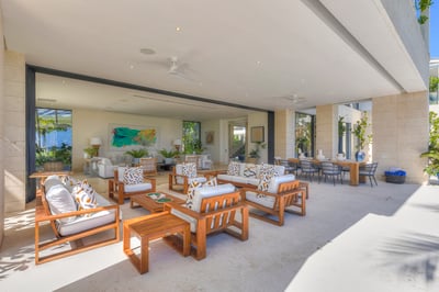 Luxury Villa Photo #21