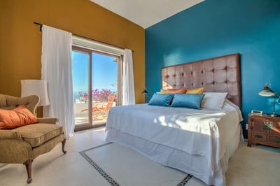 Luxury Villa Photo #23