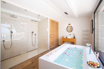Luxury Villa Photo #36