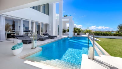 Luxury Villa Photo #2