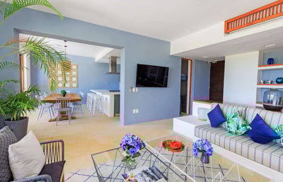 Luxury Villa Photo #2