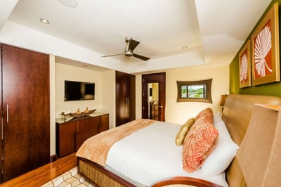 Luxury Villa Photo #13