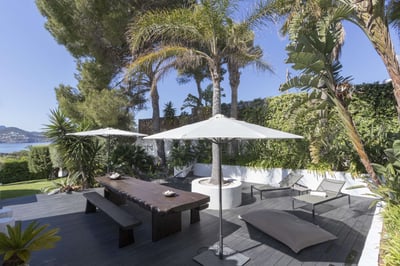 Luxury Villa Photo #11