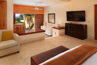 Luxury Villa Photo #18
