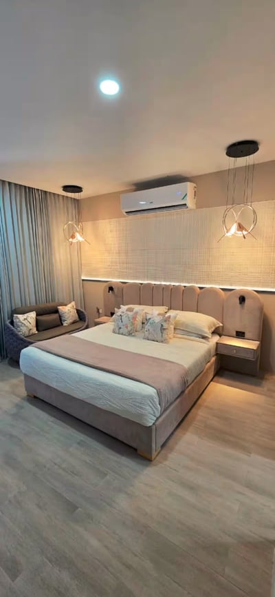 Luxury Villa Photo #11