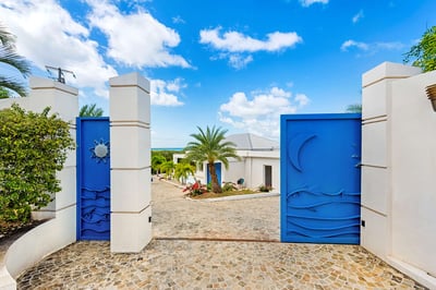 Luxury Villa Photo #27