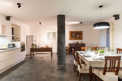 Luxury Villa Photo #18