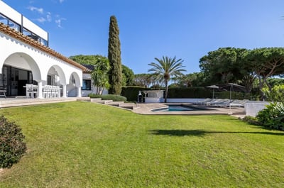 Luxury Villa Photo #3
