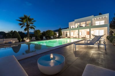 Luxury Villa Photo #5