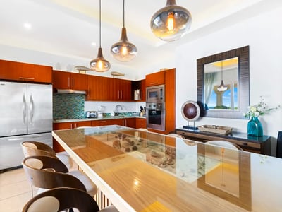 Luxury Villa Photo #7