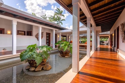 Luxury Villa Photo #15