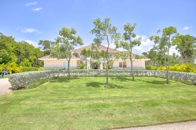 Luxury Villa Photo #37