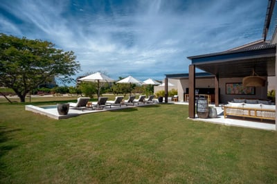 Luxury Villa Photo #8