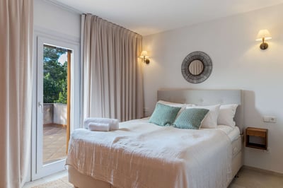 Luxury Villa Photo #26