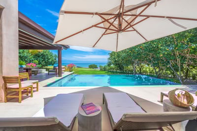 Luxury Villa Photo #3