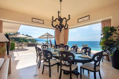 Luxury Villa Photo #12