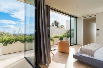 Luxury Villa Photo #39