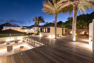 Outdoor Lounge