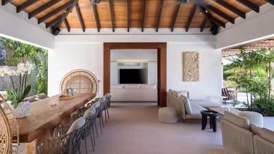 Luxury Villa Photo #20