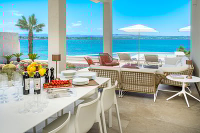 Luxury Villa Photo #15