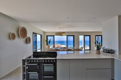 Luxury Villa Photo #13