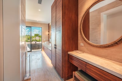 Luxury Villa Photo #41