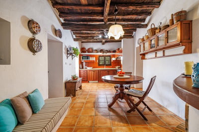 Luxury Villa Photo #22