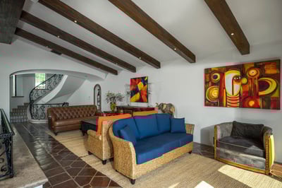 Luxury Villa Photo #17