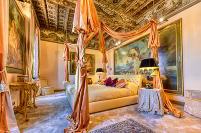 Luxury Villa Photo #16